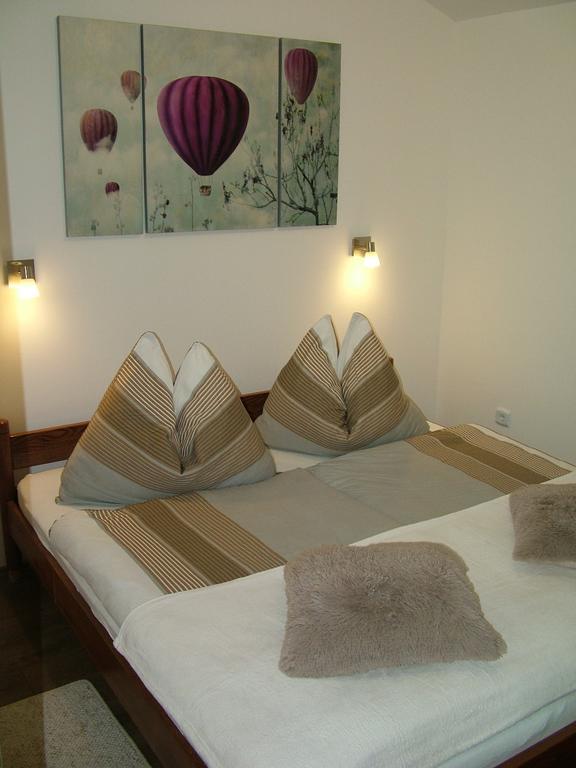 Korzo Apartman Koszeg Room photo